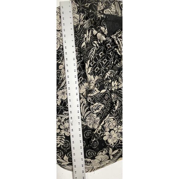 New York City Design Blouse Women Plus 3X Black Beige Floral Short Sleeves - Picture 7 of 7